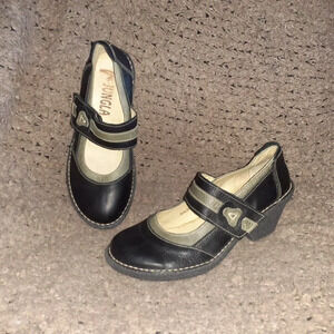 JUNGLA-Black/Gray  Leather Mary Jane Flats-Crepe Rubber Soles-Sz 37-Near Mint